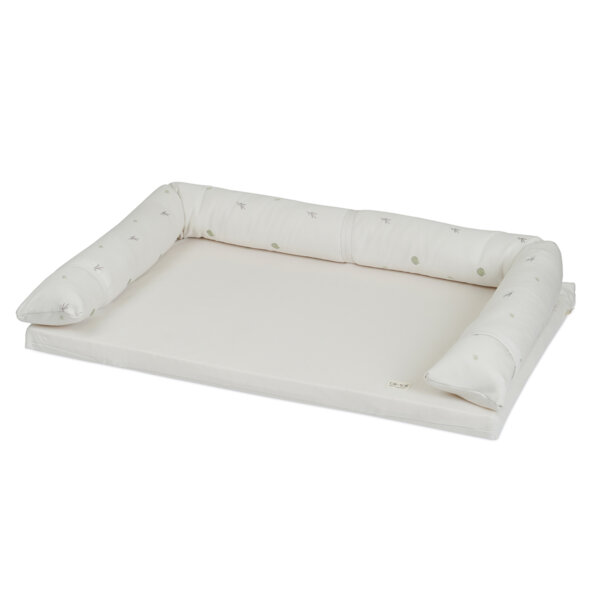 משטח החתלה אולימולי ליין ארטישוק – Olimoli Artichoke Changing Mat 85X55 cm